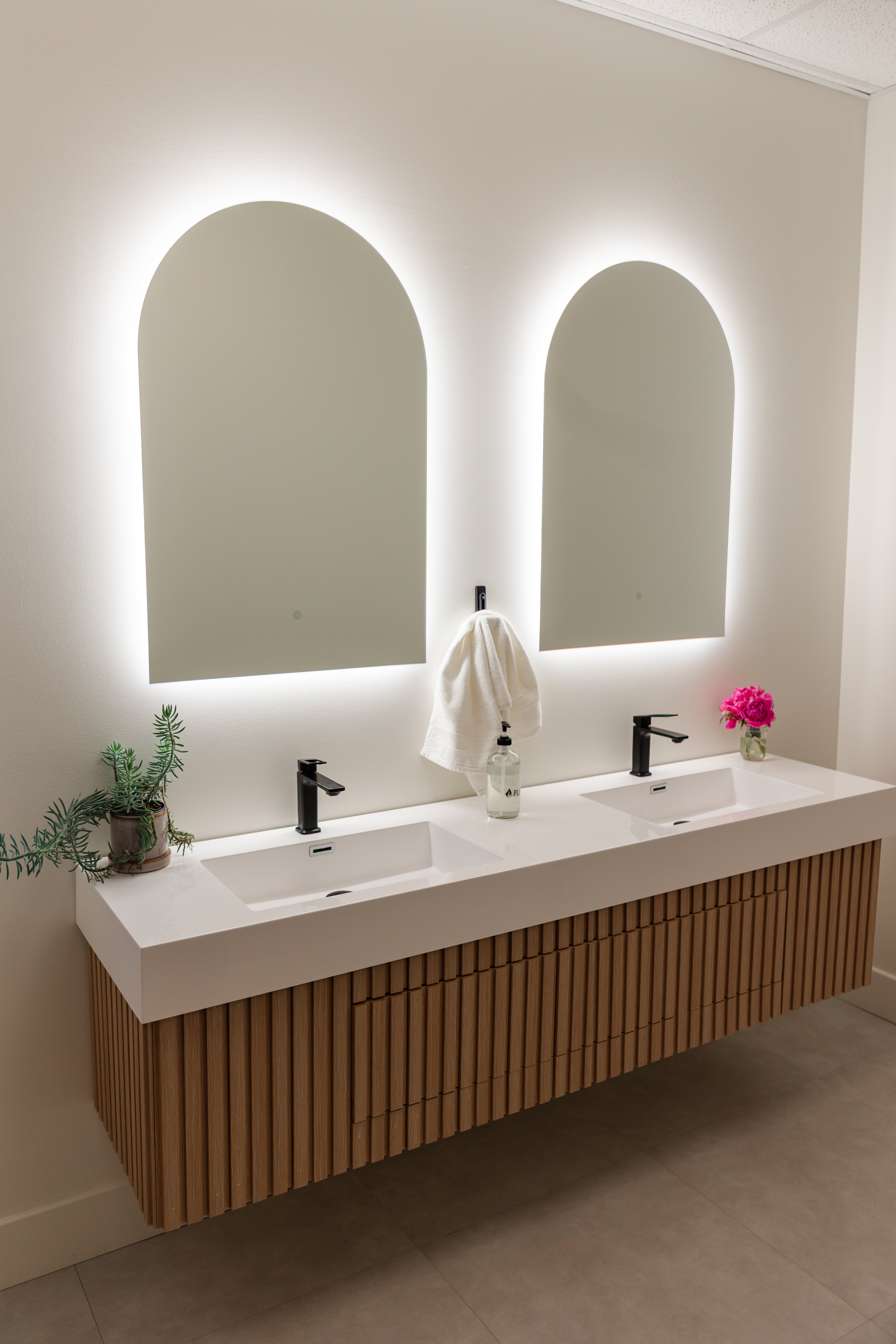 prana-hot-yoga-amenities-double-vanity-fredericton